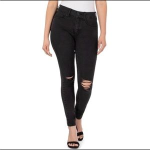 NWT Seven7 Tummyless High Rise Skinny Jeans Sz 10 Black Distressed